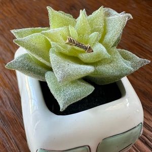 10k Yellow Gold and Diamond Arrow Earring